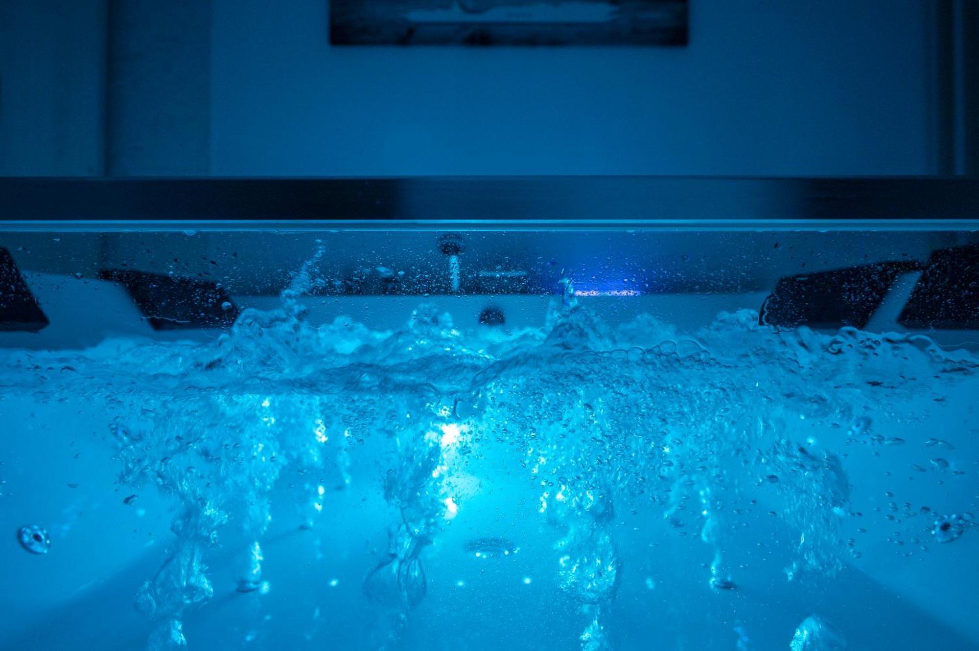 Premium Jacuzzi Suite At The City Center, By Aqua Platinum Salonicco Esterno foto